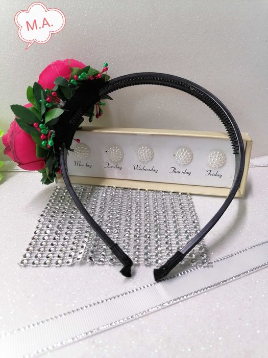 Диадема за коса за народни танци.