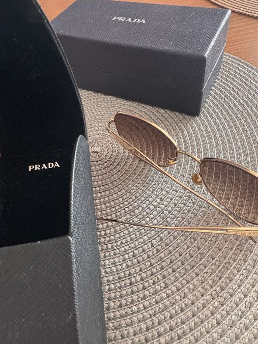 Оригинални слънчеви очила Prada
