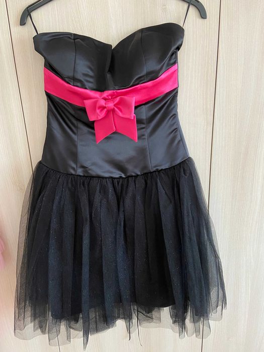 Абитуриентска (бална, шаферска, официална) рокля