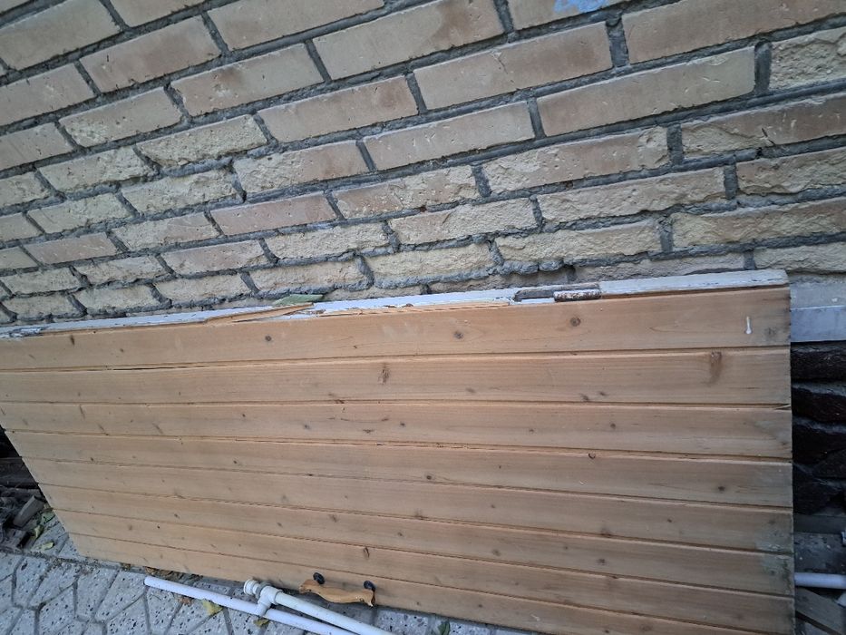 Продаётся дверь. Эшик сотилади.