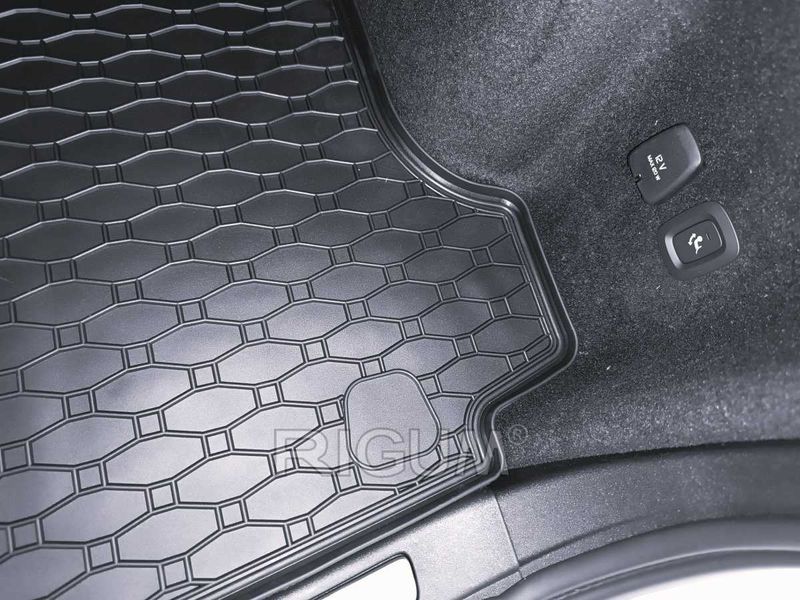 Гумени стелки или багажник VOLVO V60 и PHEV след 2018 г.