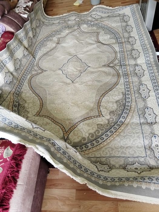 Продам ковёр б/у