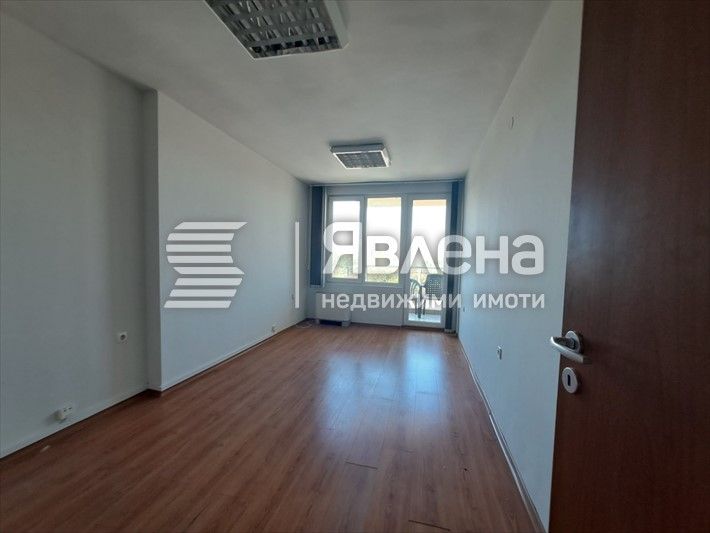 Дава се под наем Офис в София, Оборище - 115 кв.м за 900 € - Снимка #5