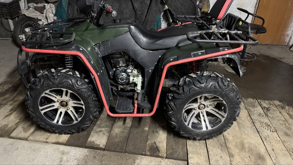 Продам квадрик 300 куб на ходу 4 вд