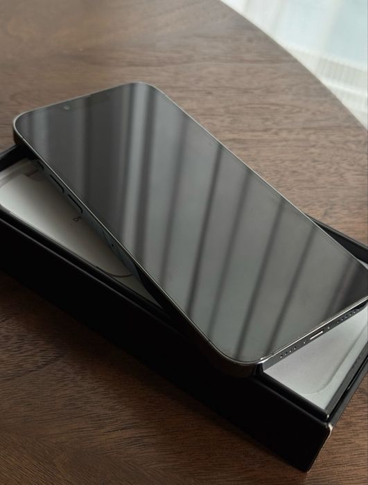 IPhone 13 Pro 256Gb.         100% аккумулятор