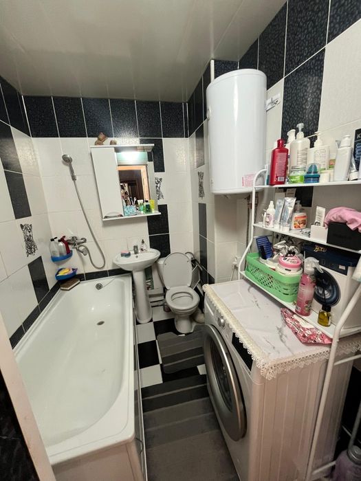 Продам двух  комнатную квартиру.