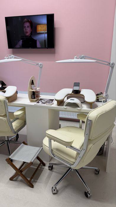 Сдам место для маникюра