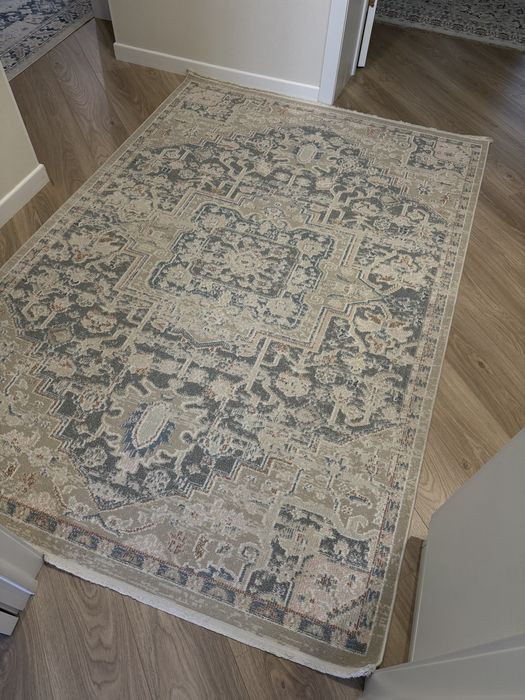 Продам ковер в отличном состоянии