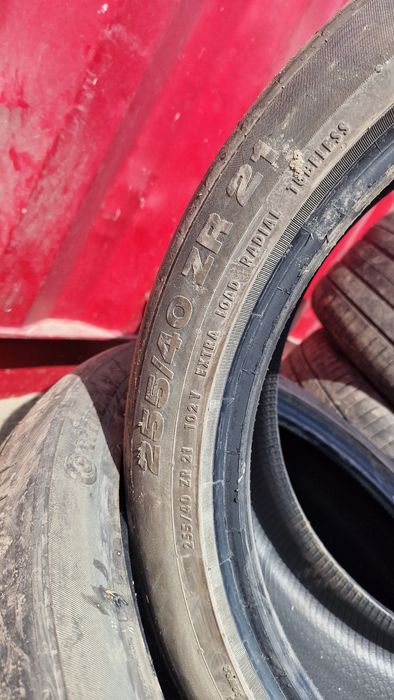 Продам два баллона 255-40 r21 Continental