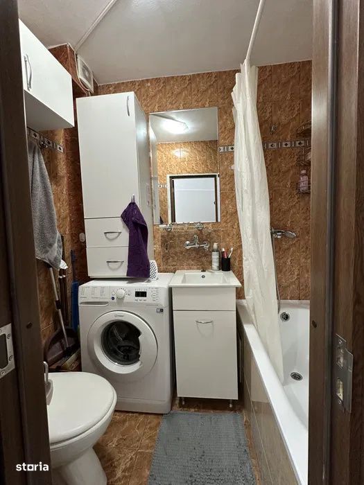 Apartament de 2 camere, decomandat,  complet renovat si utilat., zona