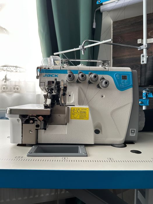 Servicii de Surfilat Profesionale - Pentru companii - Croitorie