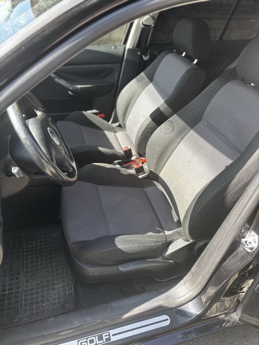 Голф mk4 2002г..