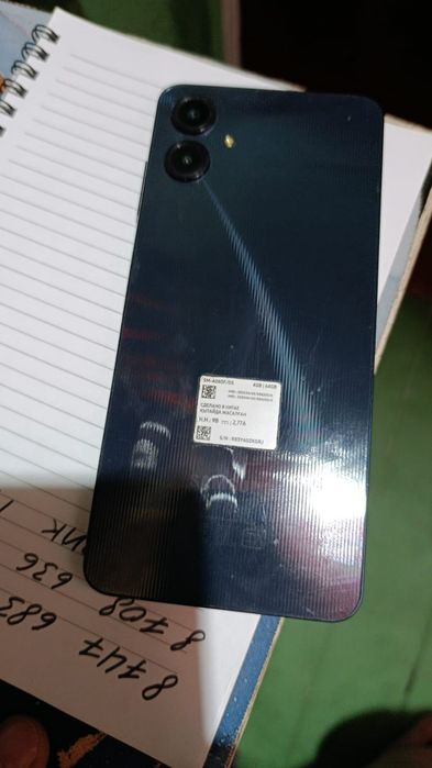 Продам телефон .