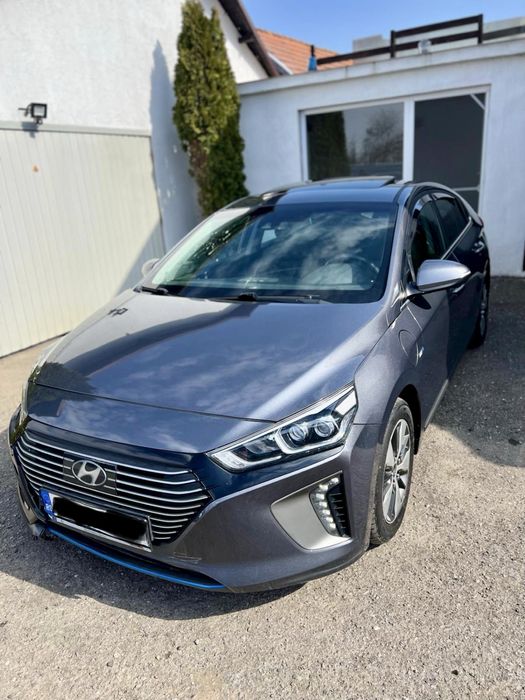Hyundai Ioniq plug in hibrid, avariat, AVARIATE