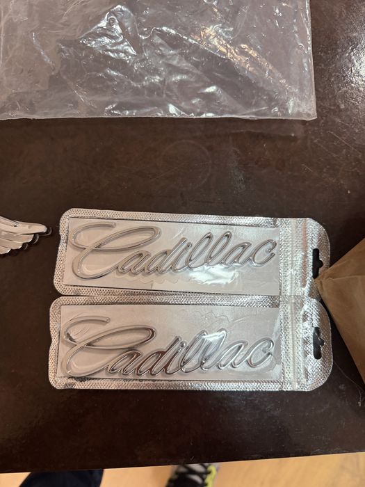 Емблеми кадилак cadilac