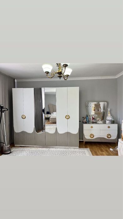 Спальный гарнитур