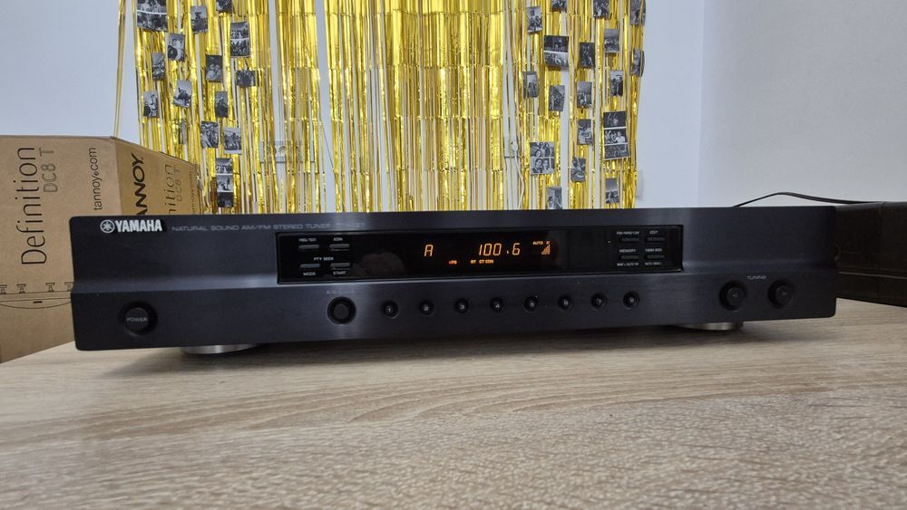 Tuner audio  Yamaha TX-497 -stare impecabila ,receptie excelenta – hi-fi