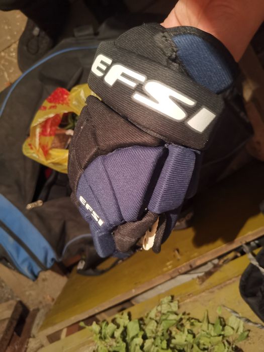 Продам хоккейную форму