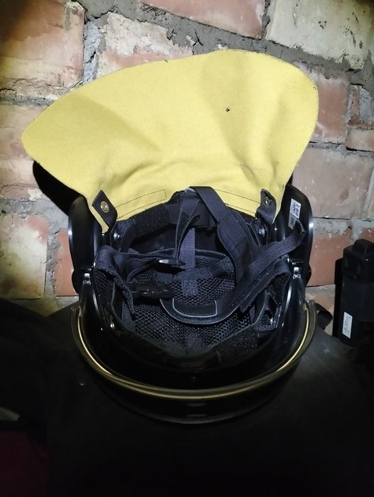 В наличии 2 каски новых