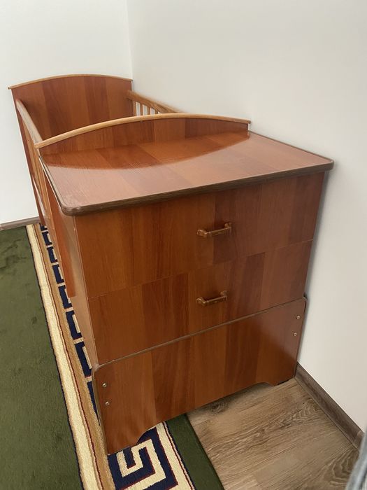 Детская кровать с колыбелькой