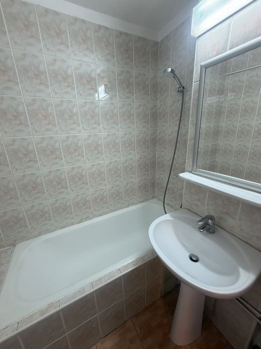 Apartament 3 camere cartier 9 Mai