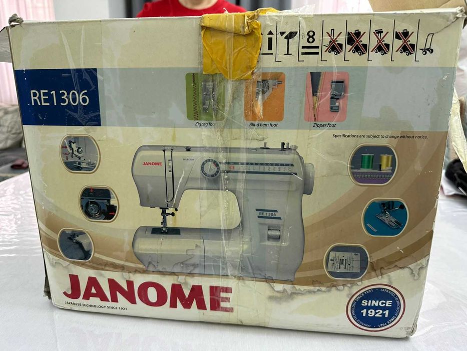 Швейная машина Janome RE 1306