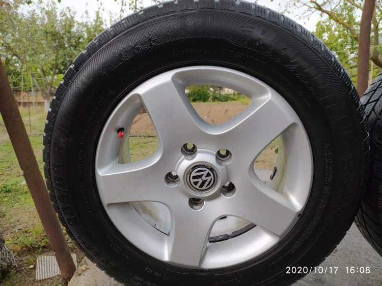 оригинални джанти(продават се с гумите) за vw touareg  2011