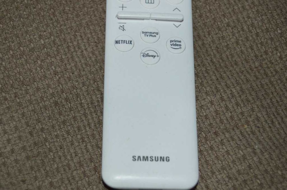 Telecomandă Smart Samsung SolarCell BN59-01456D White – Originală, Încărcare Solară și USB-C