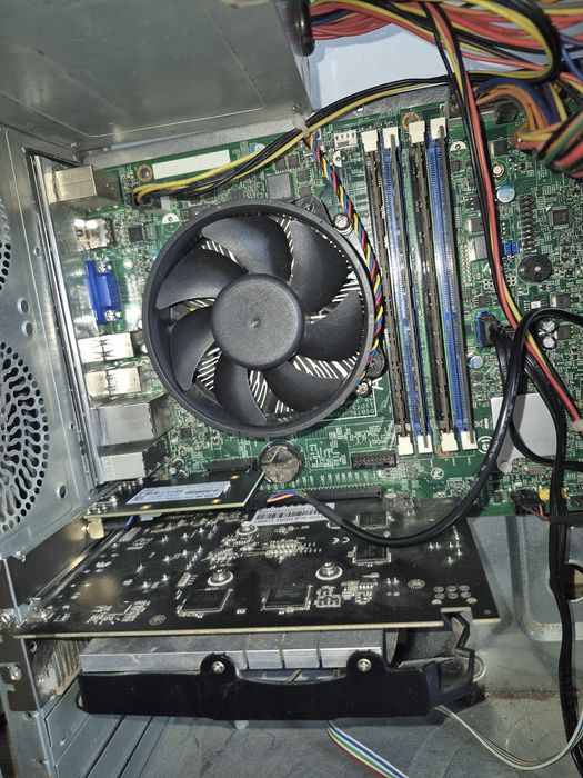 Kit PC Gaming i7-3770 + 16GB RAM + RX 550 4GB + sursă – 420 lei