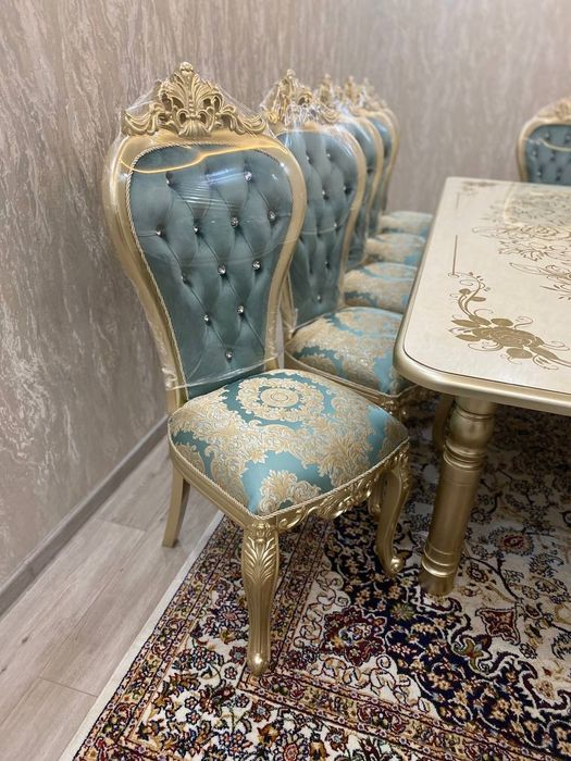 Цехтан жозибакор стол ва стуллар