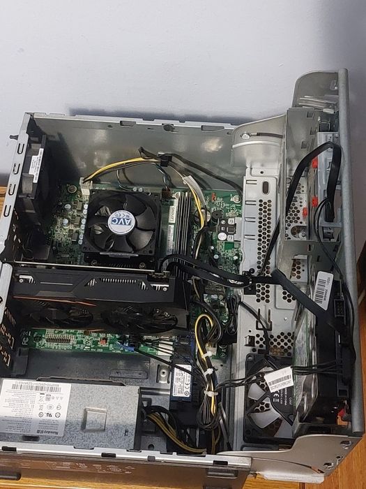 Unitate PC Gaming Ryzen 3 2200G 3,5Ghz, 16GB DDR4, 512GB+1TB, GTX 1050 2GB, Windows 11 Office 2024