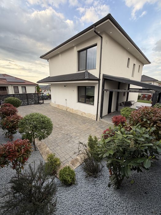 Casa dezmir individuala mobilata noua  cluj