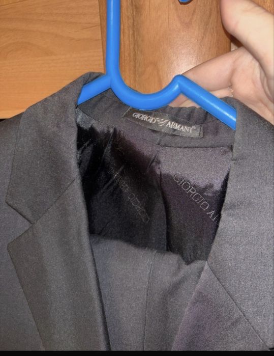 Costum barbatesc Giorgio Armani