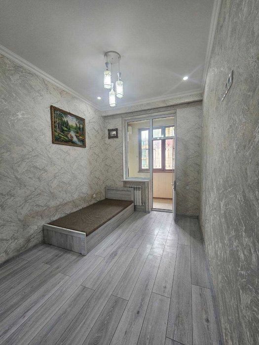 Срочно продается 1 комнатная квартира в новостройке Иззат Яшнабад р-н