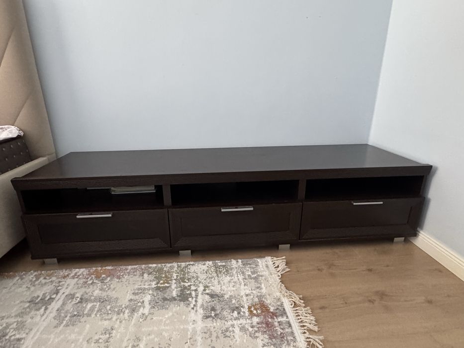 Продается тумба под телевизор