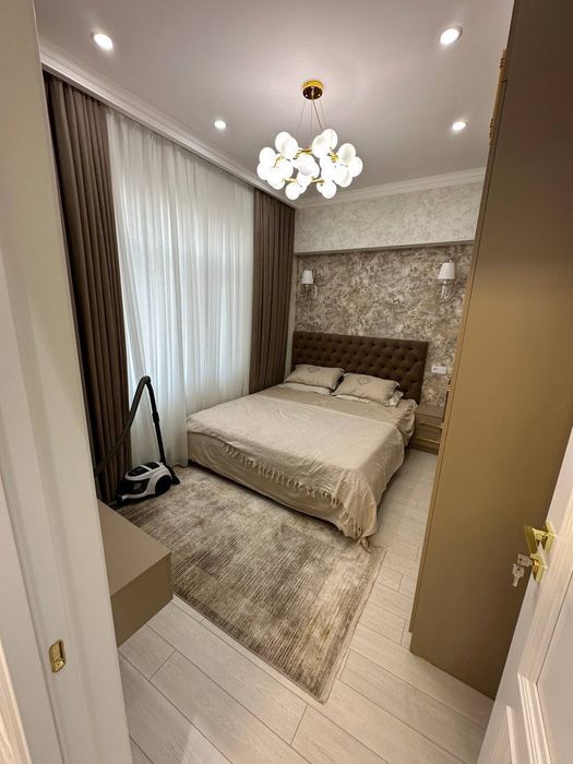 Чилонзор метродан 5минутли узокликда 2хонали квартира  бор