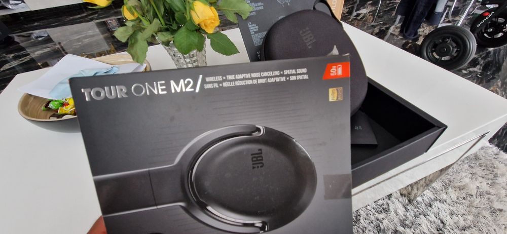 Casti JBL TOUR ONE M2  model flagship full box