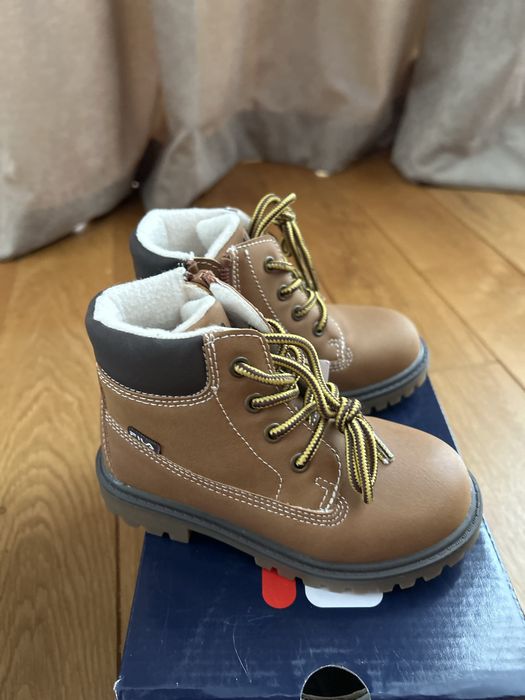Детски нови боти Fila 23 и 24 нови