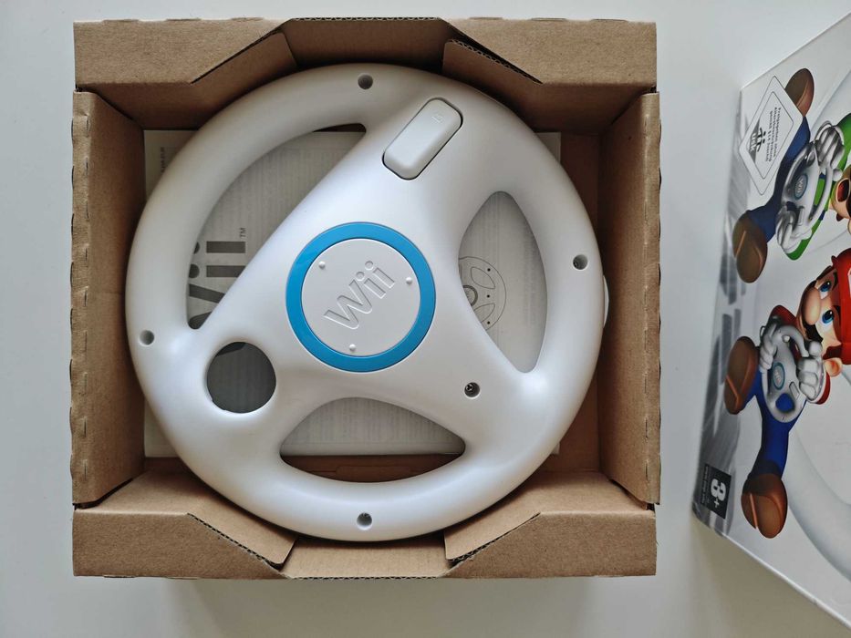 Mario Kart Wii + волан за Nintendo Wii