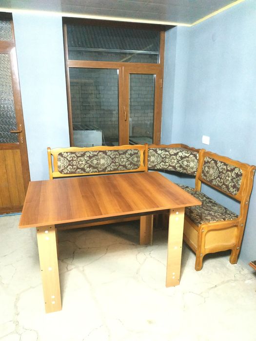 Кухни стол стул сотилади