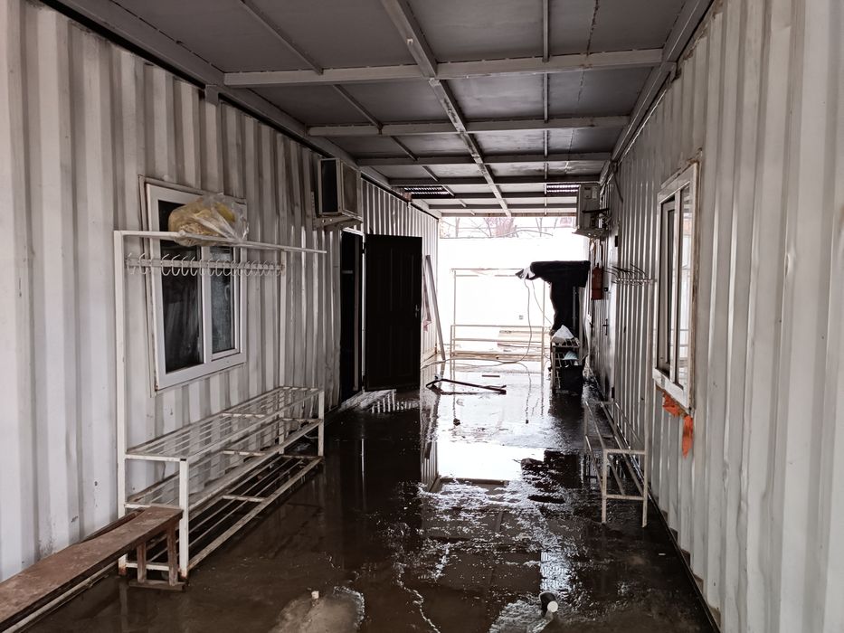 Кантенер домик с краватом