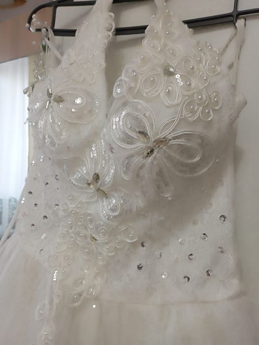 Свадебное платье с кольцами(подьюбником)