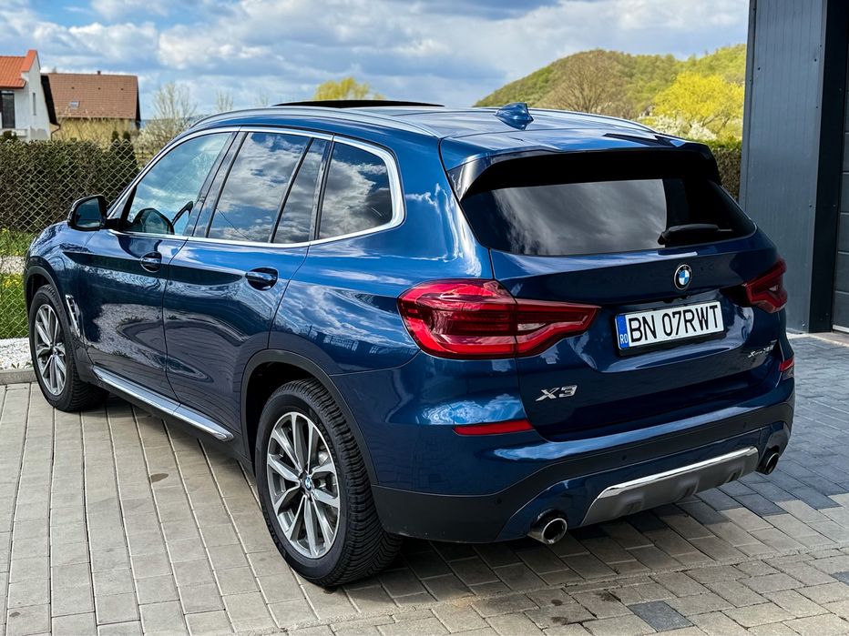 BMW X3 30i XDrive Panoramic HeadUp Interior Sport