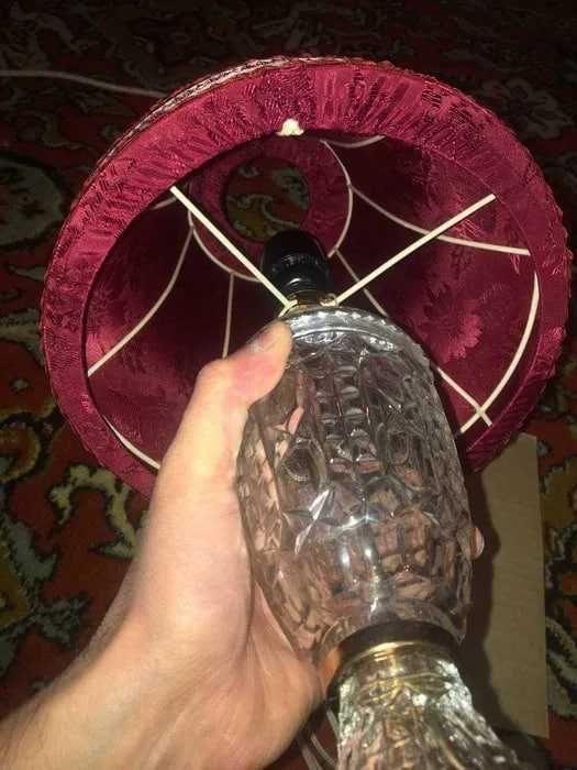 Настольный комнатный новый светильник!
200 у.е.