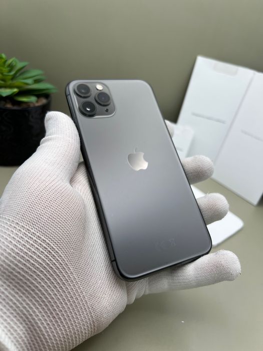 iPhone 11 Pro, на части, изгоряла платка