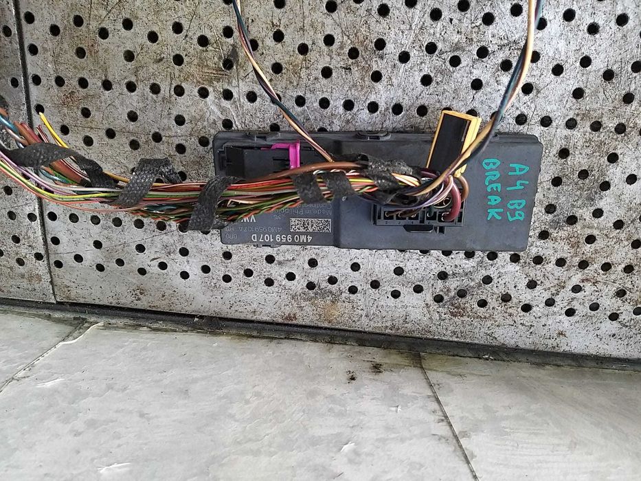 Modul control haion audi a4 b9 8w break 4m0959107d