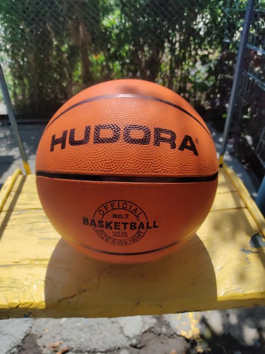 Продам мяч баскетбольный