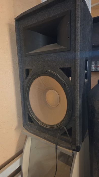 Музыкальный аппаратура