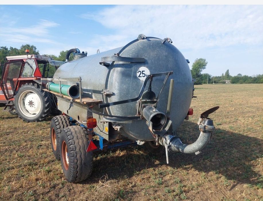 Remorca basculabila cisterna vidanja