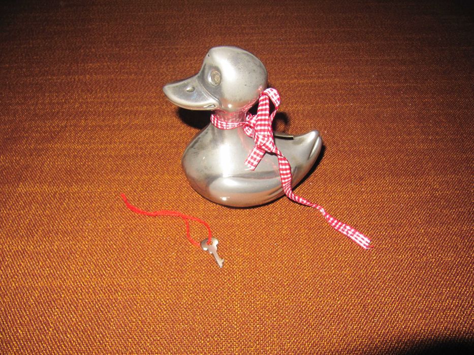 детска спестовна касичка-метално пате